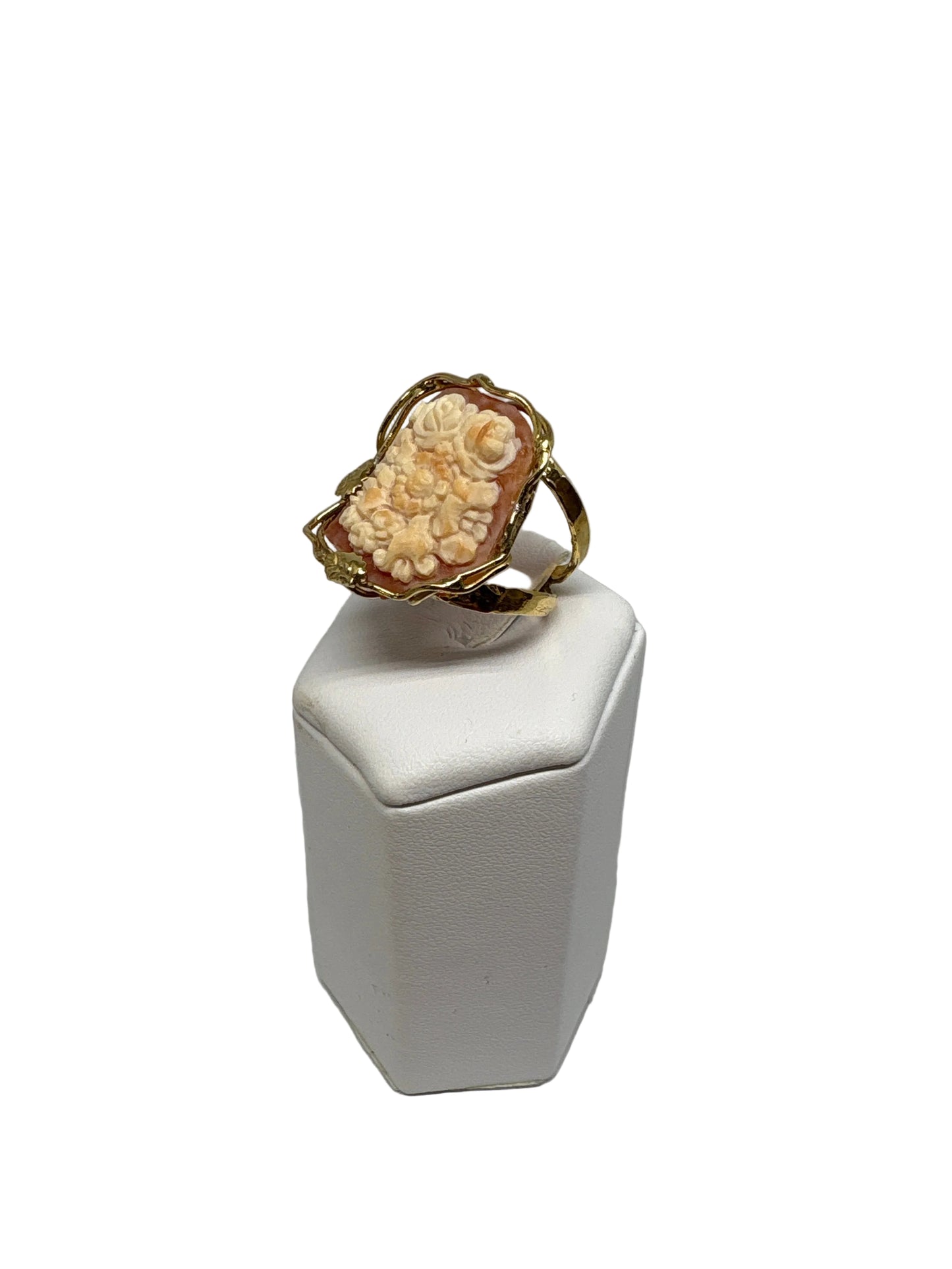 Anello in Cammeo Artistico incisione Fiori