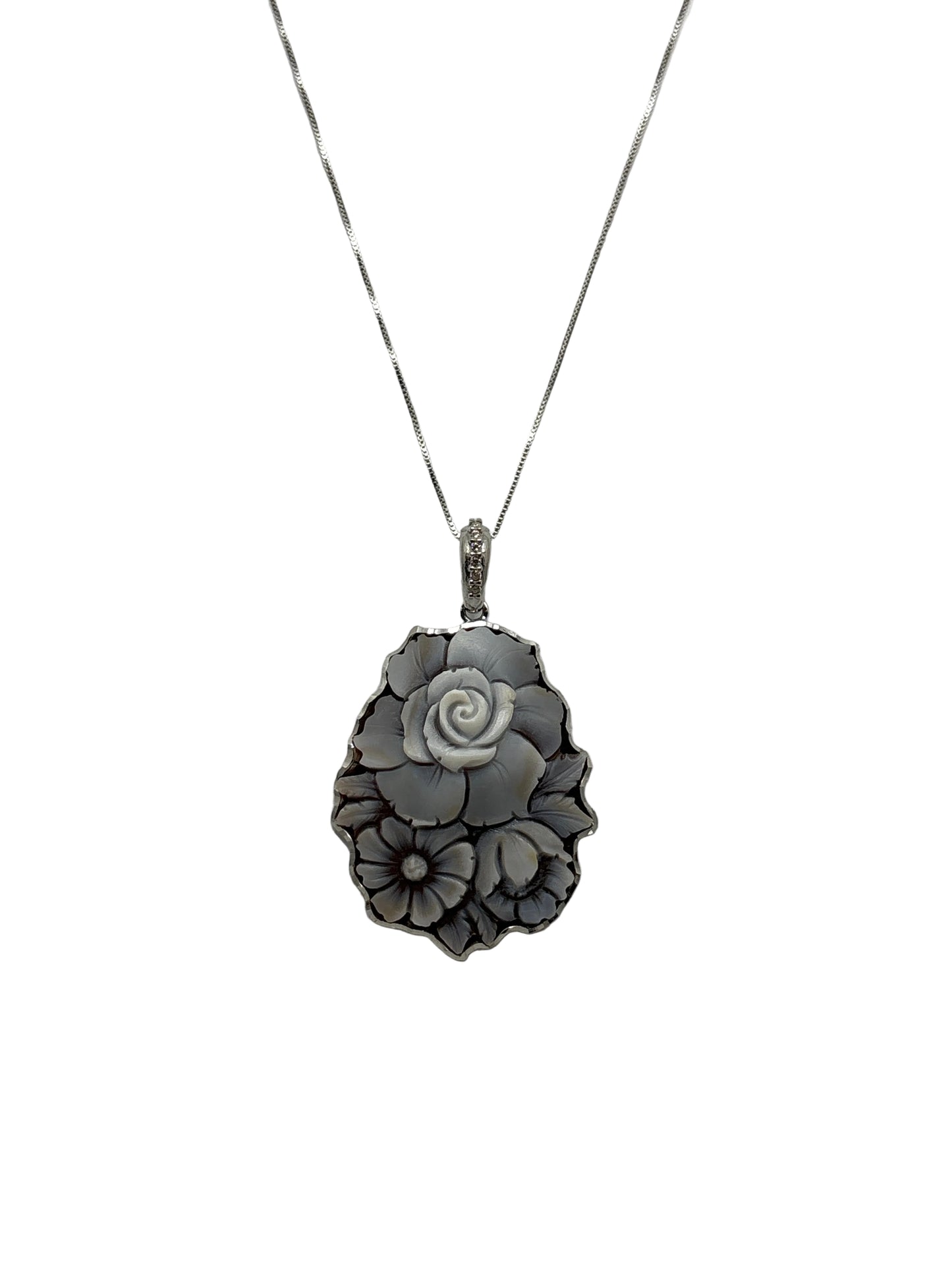 Pendente in Cammeo incisione "Fiori"