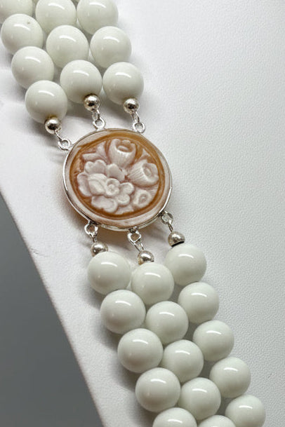 Collana in Cammeo e Agata incisione Fiore