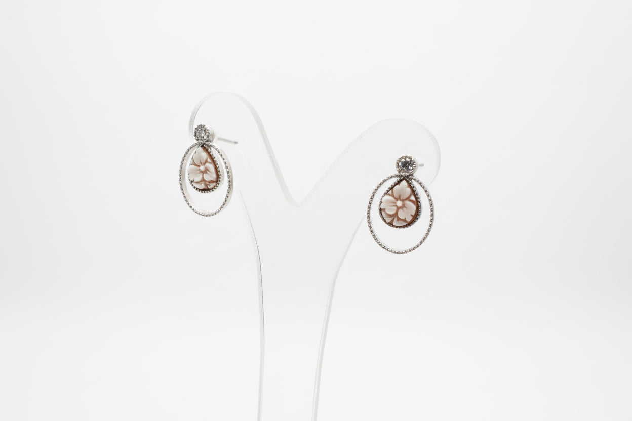 Orecchini in Cammeo incisione "Fiore"