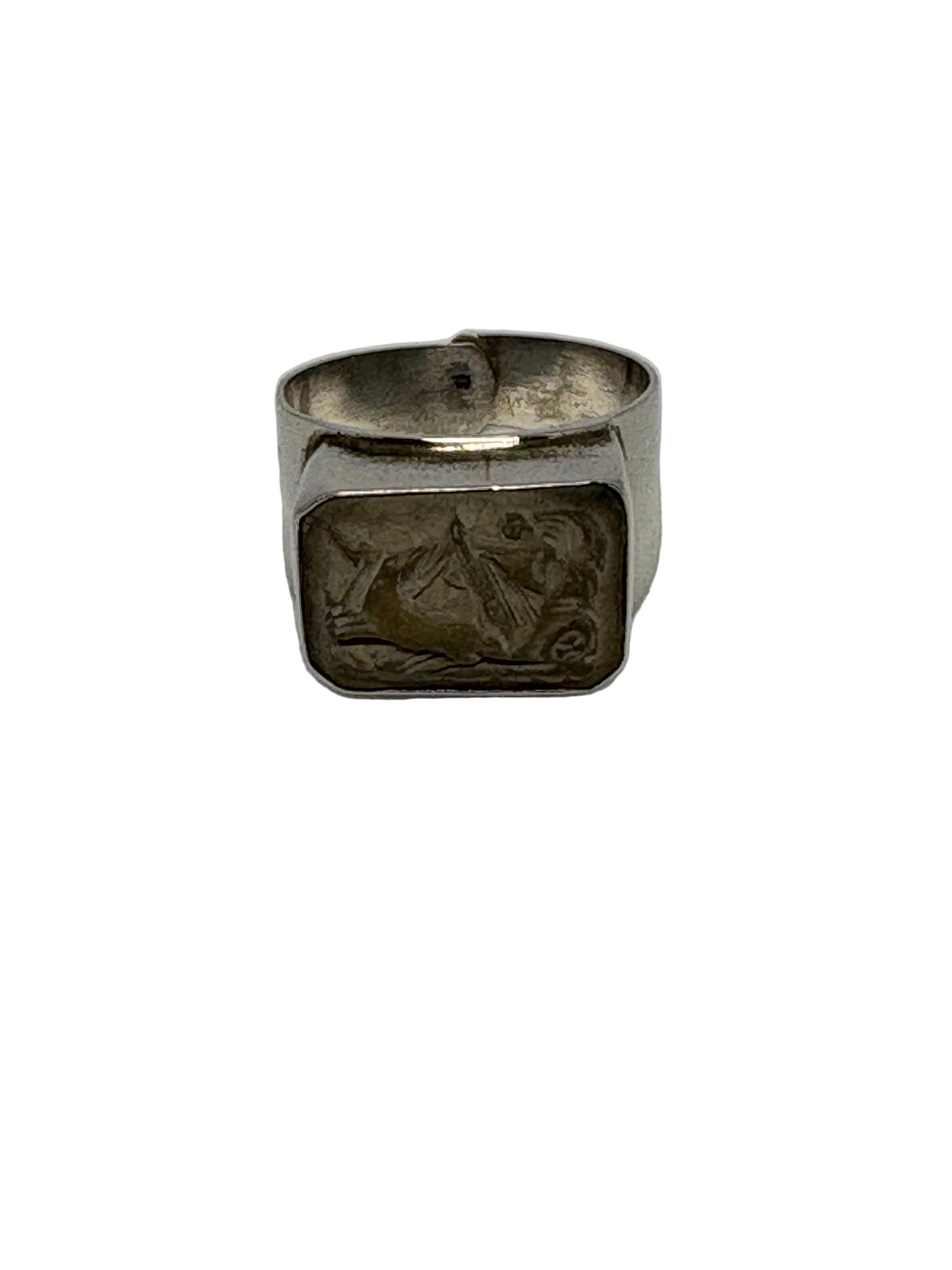 Anello in Cammeo e Pietra Lavica