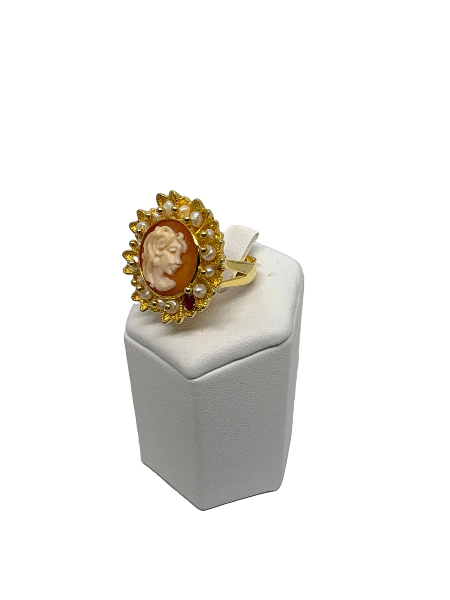 Anello in Cammeo incisione "Profilo di Donna"