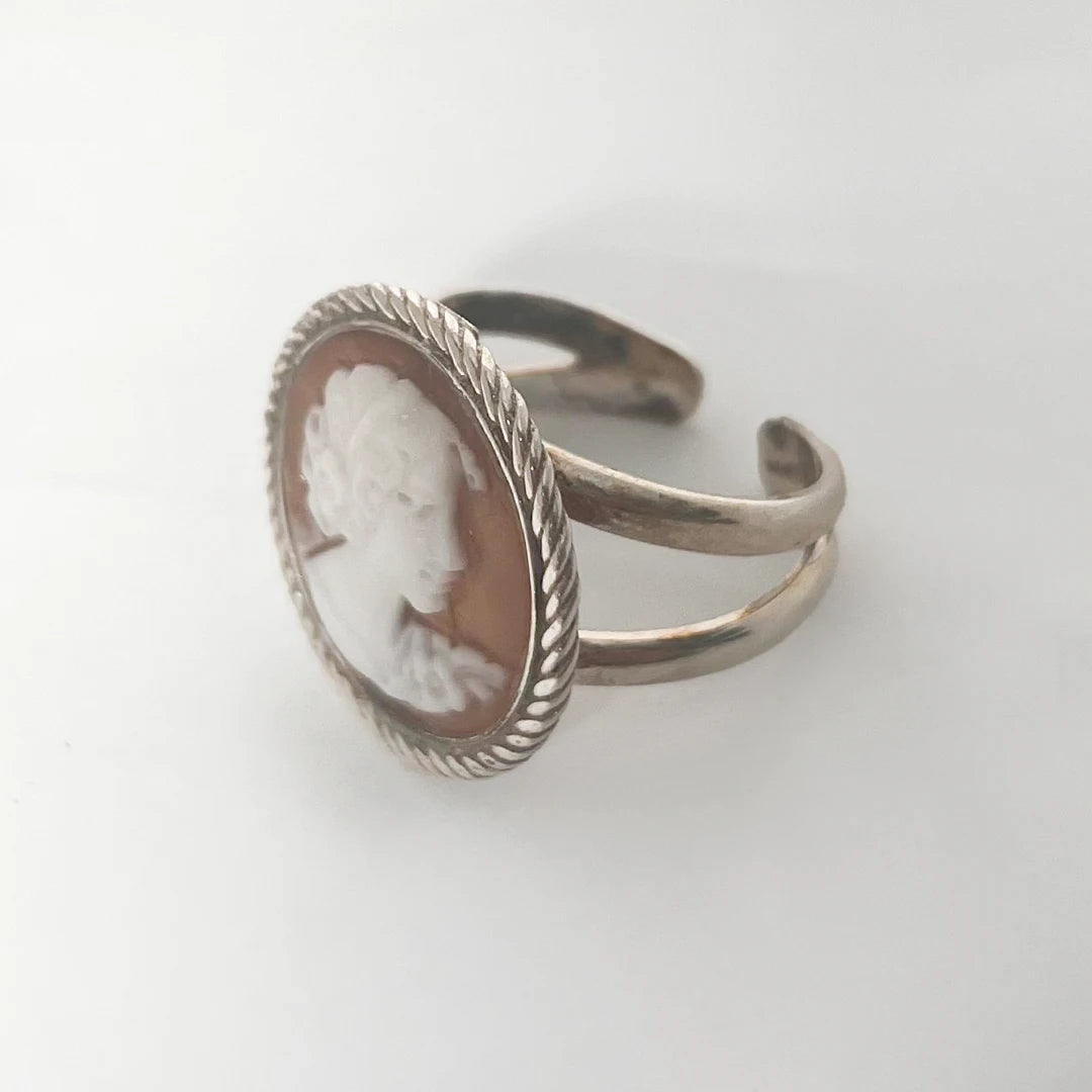 Cameo Ring Profile Woman