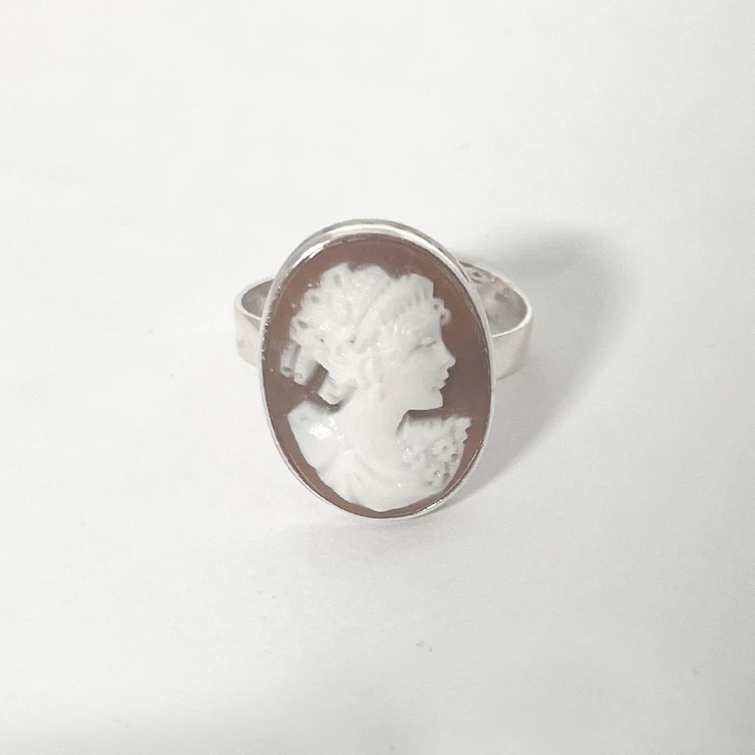 Cameo Ring Profile Woman