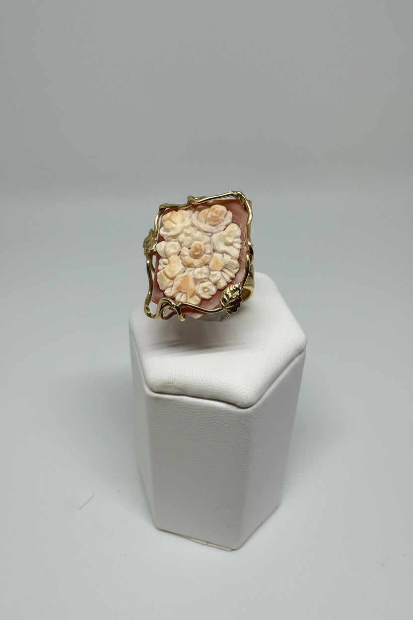 Anello in Cammeo Artistico incisione Fiori