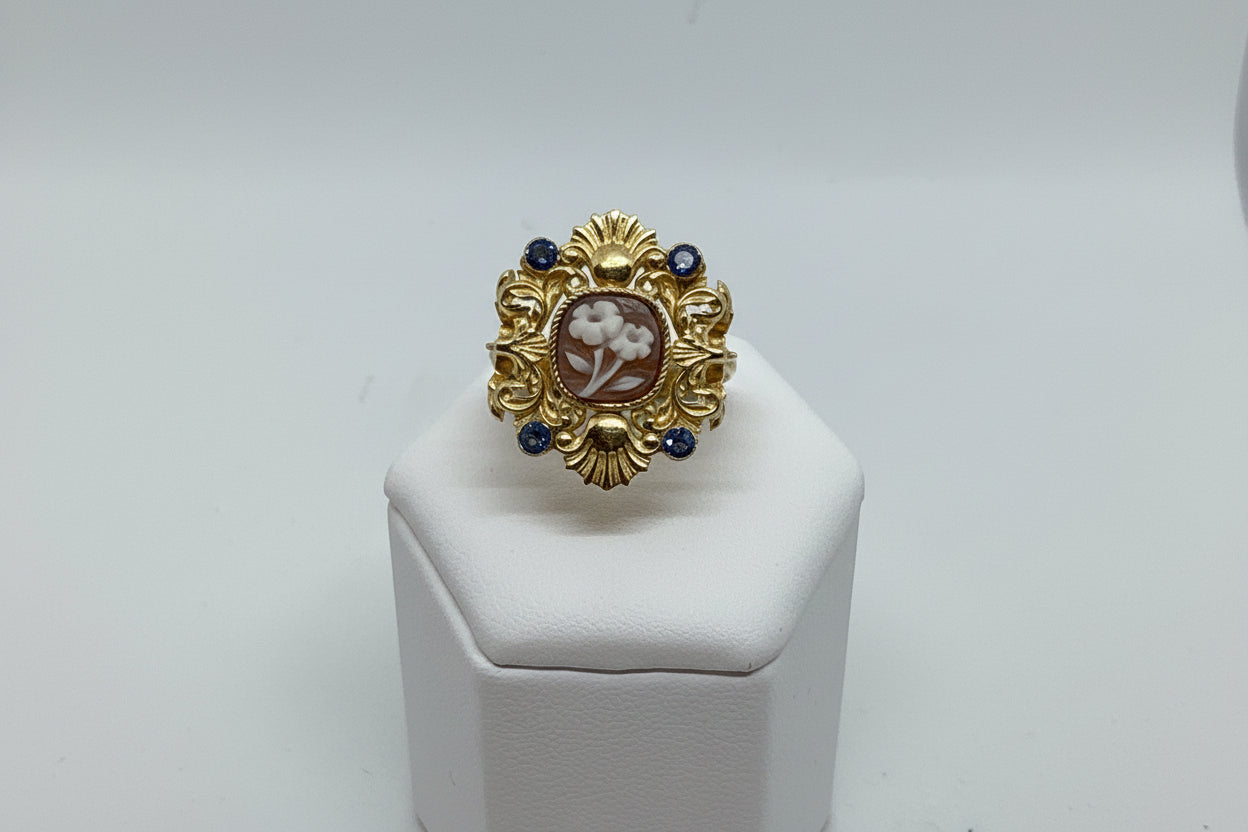Anello in Cammeo incisione Fiore