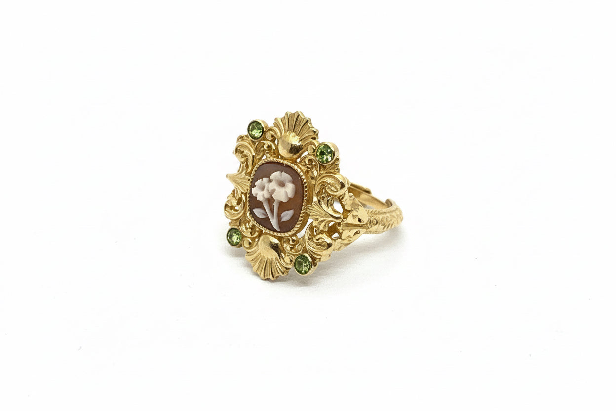 Anello in Cammeo incisione Fiori