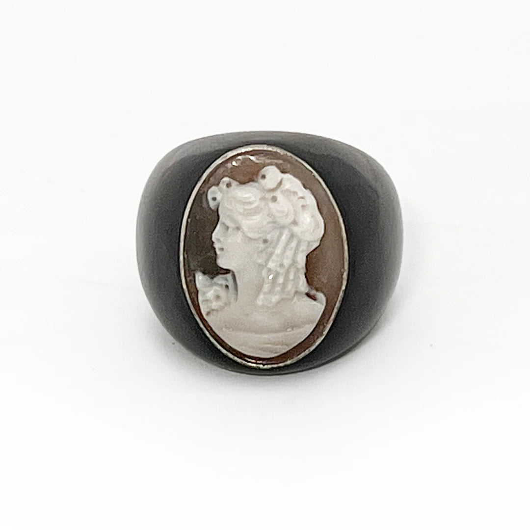 Cameo Ring Profile Woman