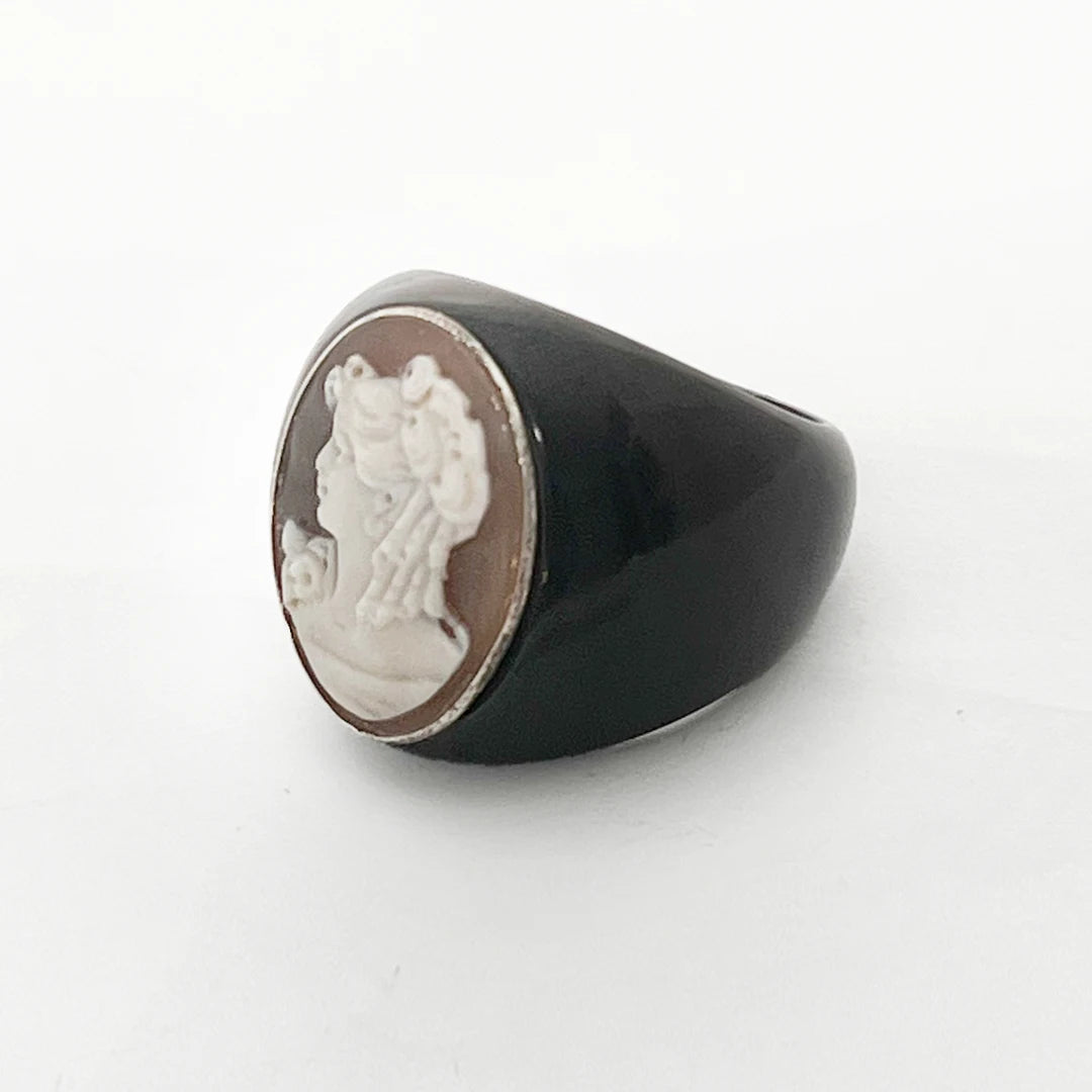 Cameo Ring Profile Woman