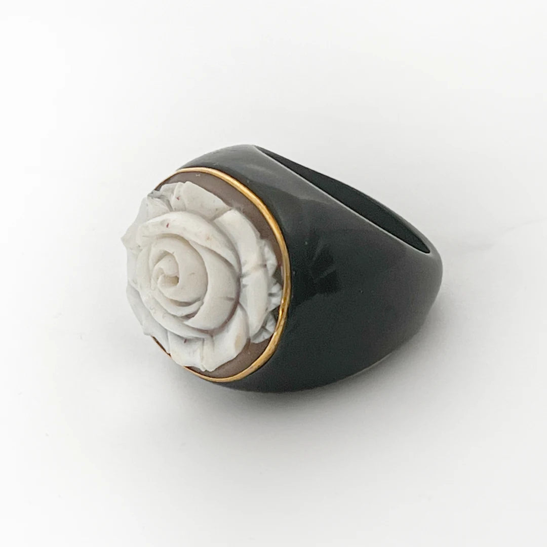 Il-piccolo-museo-del-cammeo-Anello-in-Pasta-con-Cammeo-Rosa-in-Rilievo