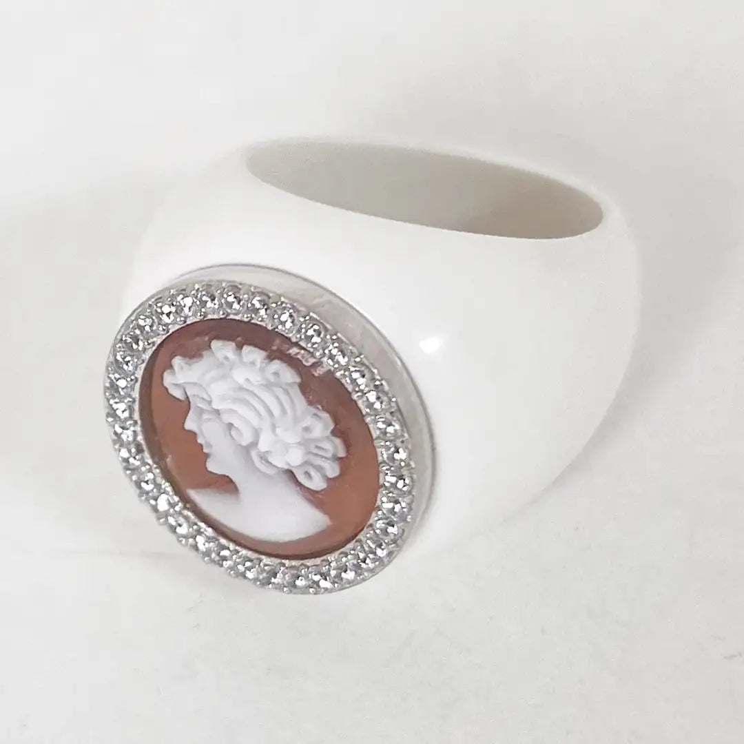 Cameo Ring Profile Woman