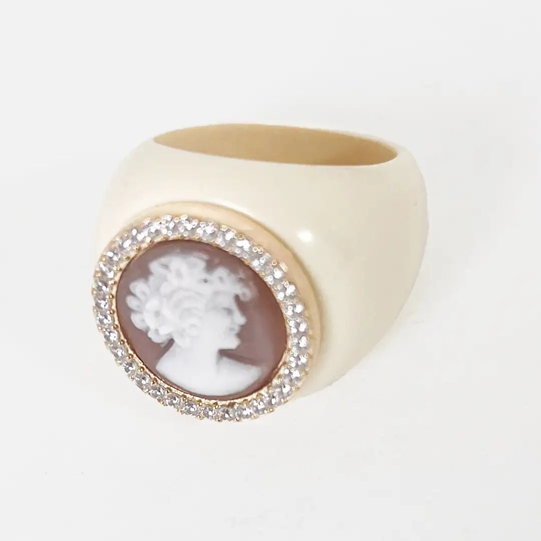Cameo Ring Profile Woman