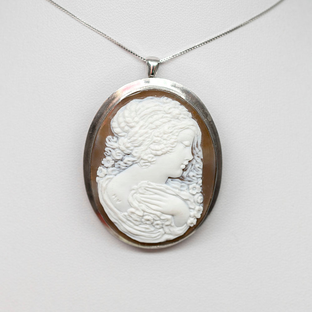 Antique Artistic Cameo Brooch Pendant Woman Face with Hand