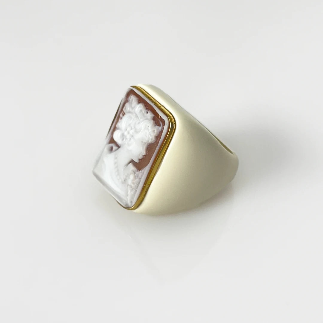 Cameo Ring Profile Woman