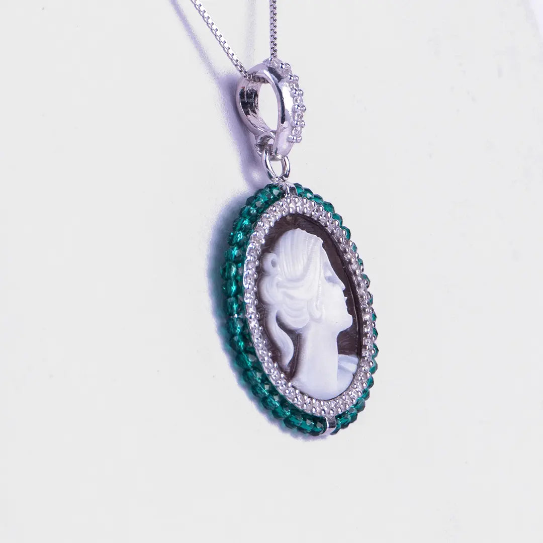 Pendente Cammeo Incisione Volto Donna Zirconi e Agata Verde
