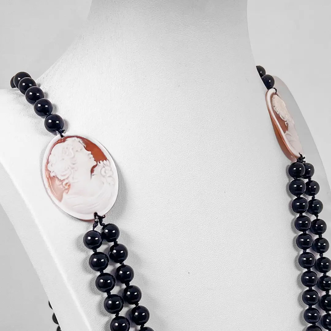 Agate Necklace with Cameo Profile Woman