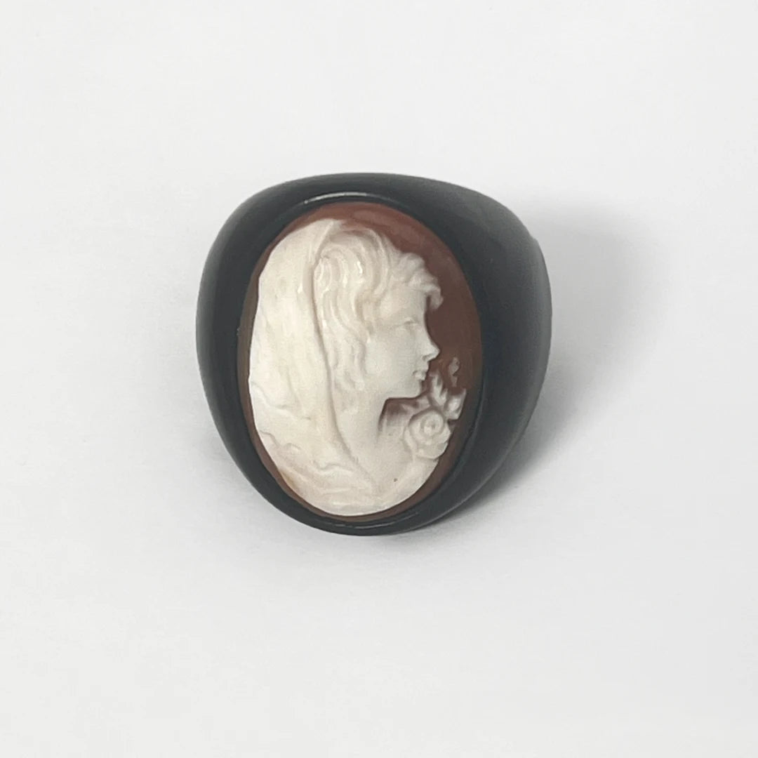 Cameo Ring Profile Woman