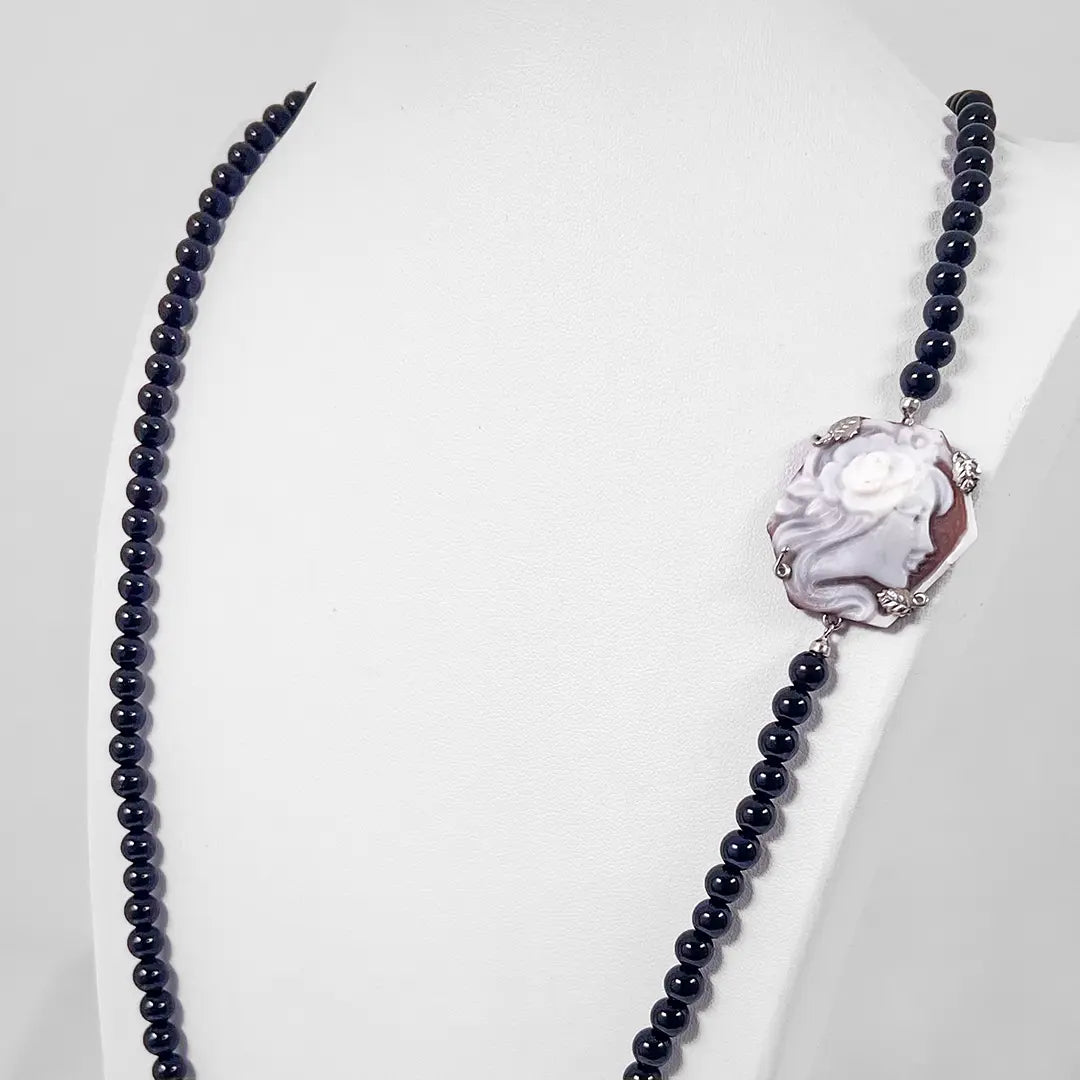 Agate Necklace with Cameo Profile Woman