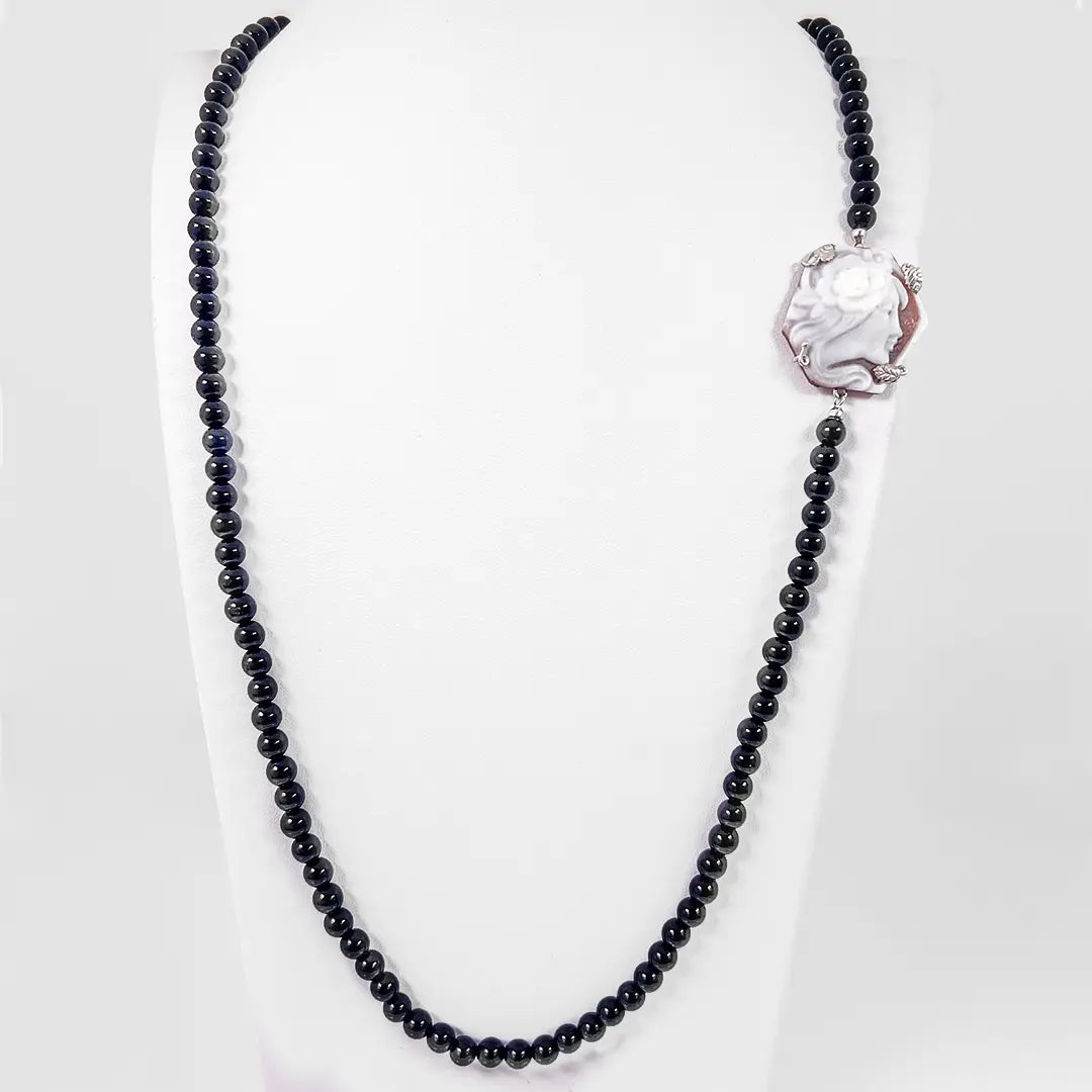 Agate Necklace with Cameo Profile Woman