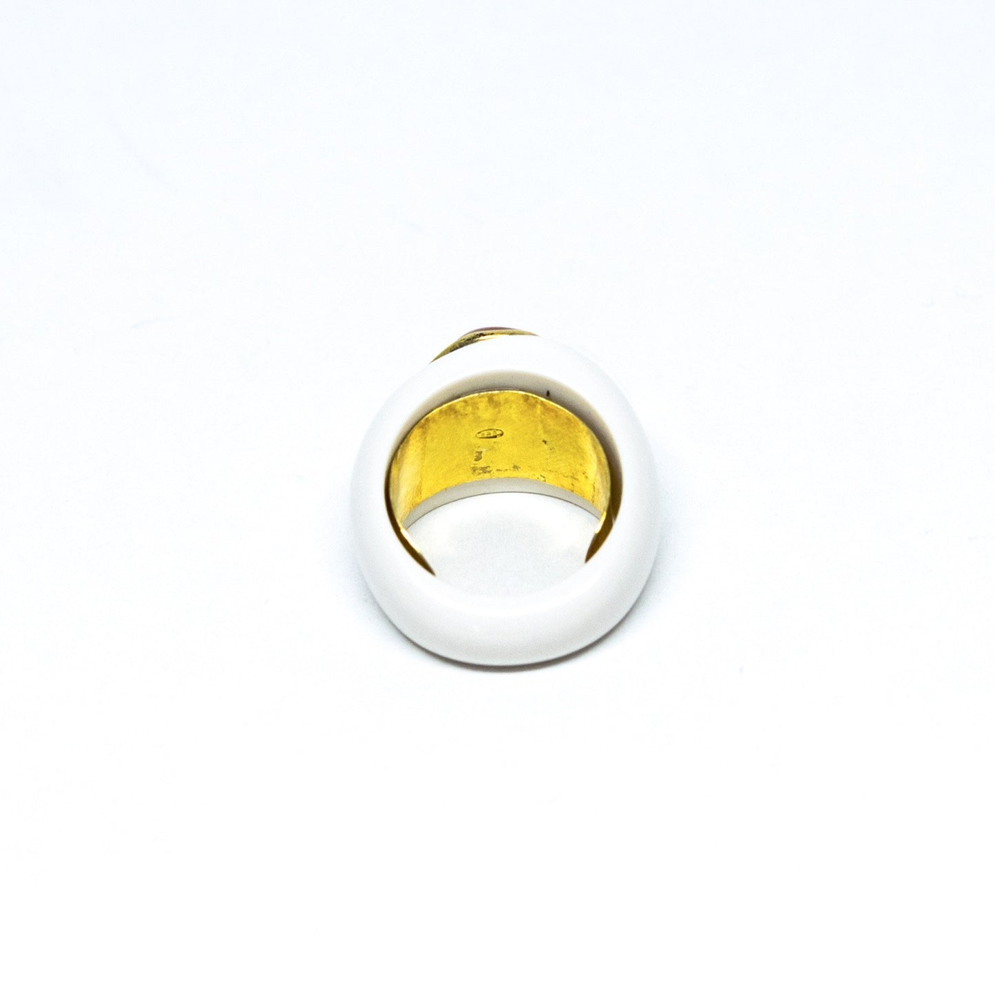 Anello in Pasta Bianca e Corallo Rosso Naturale