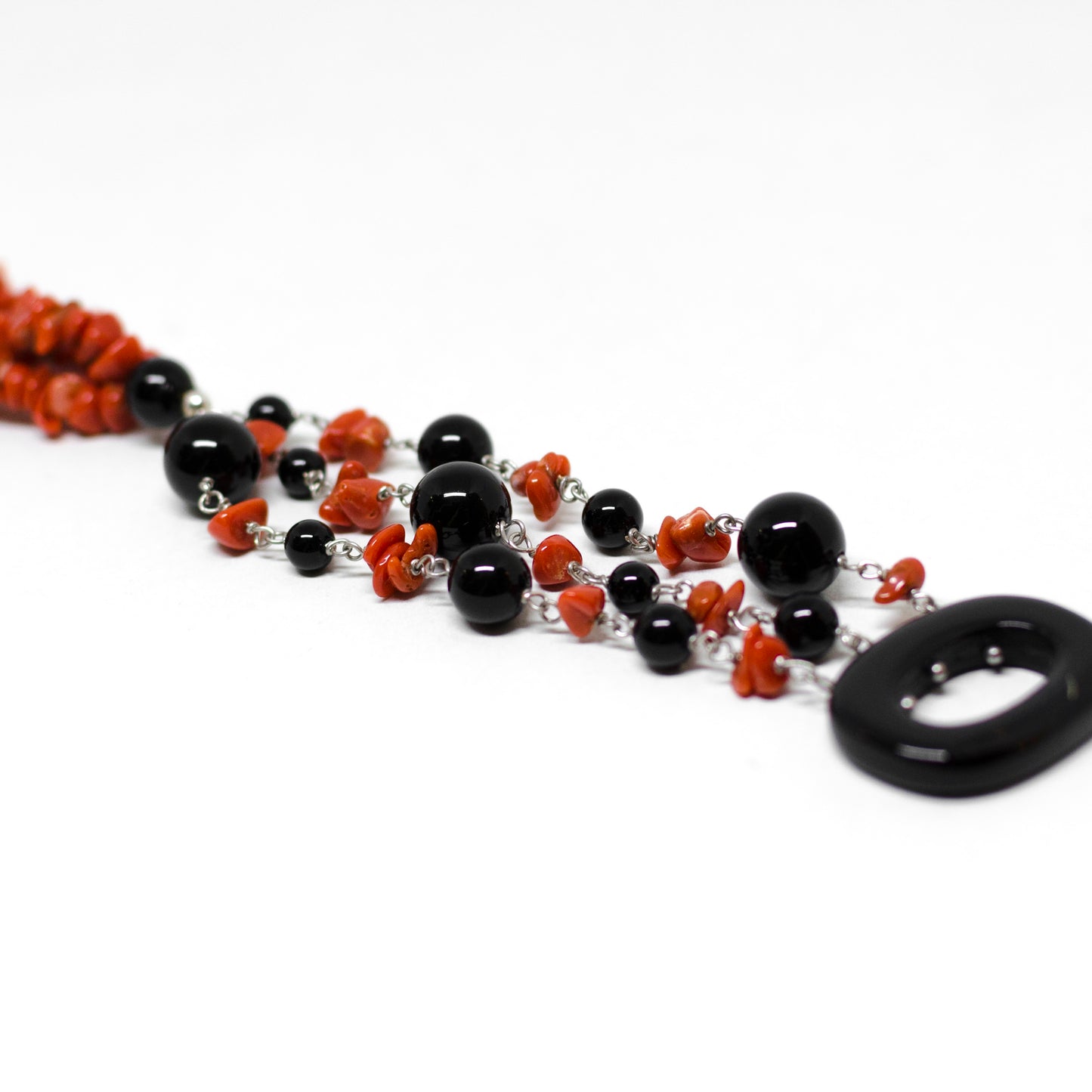 Red coral and agate bracelet