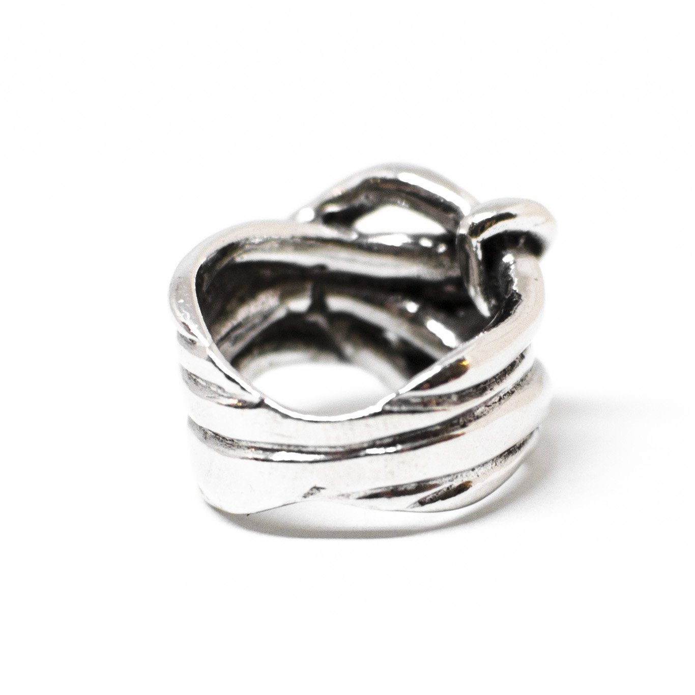 Ring entirely in silver