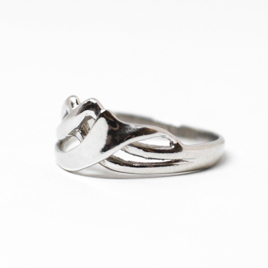 Ring entirely in silver