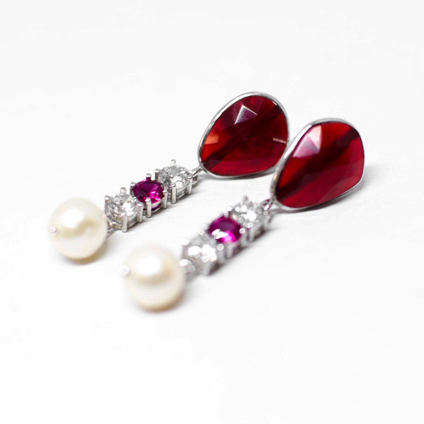 Silver, zirconia, agate and pearl earrings