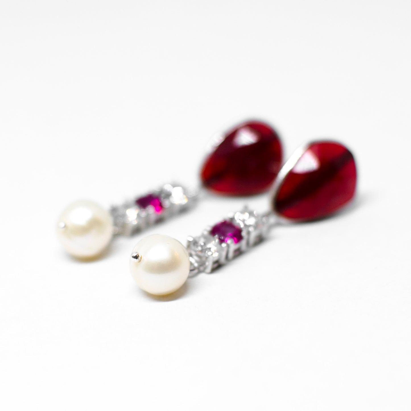 Silver, zirconia, agate and pearl earrings