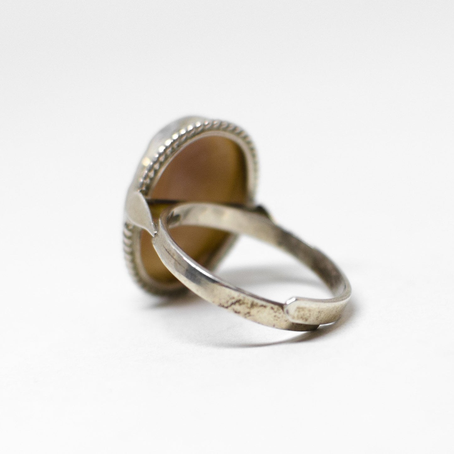 Putti Engraving Cameo Ring