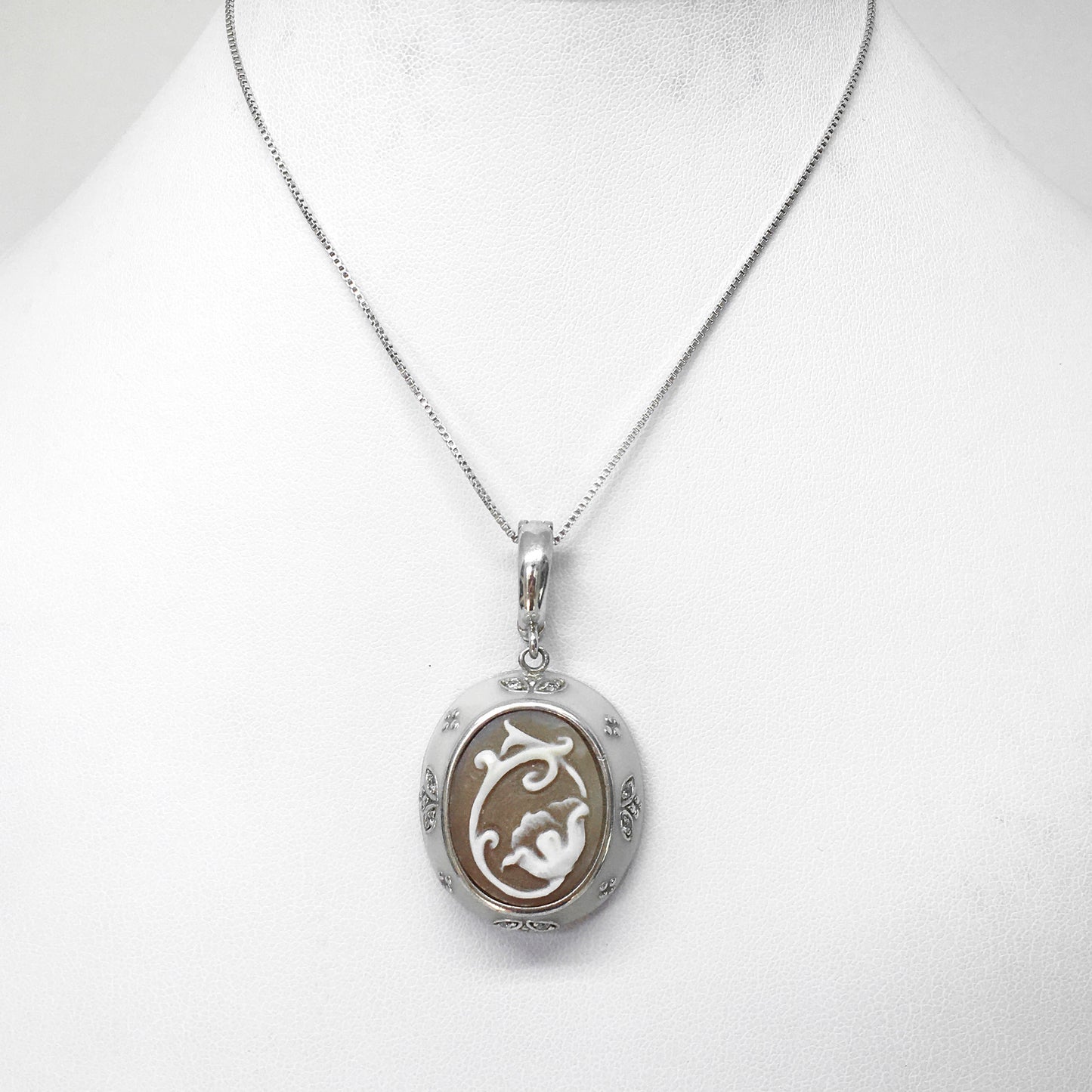 Italian Cameo Pendant Flower Cameo