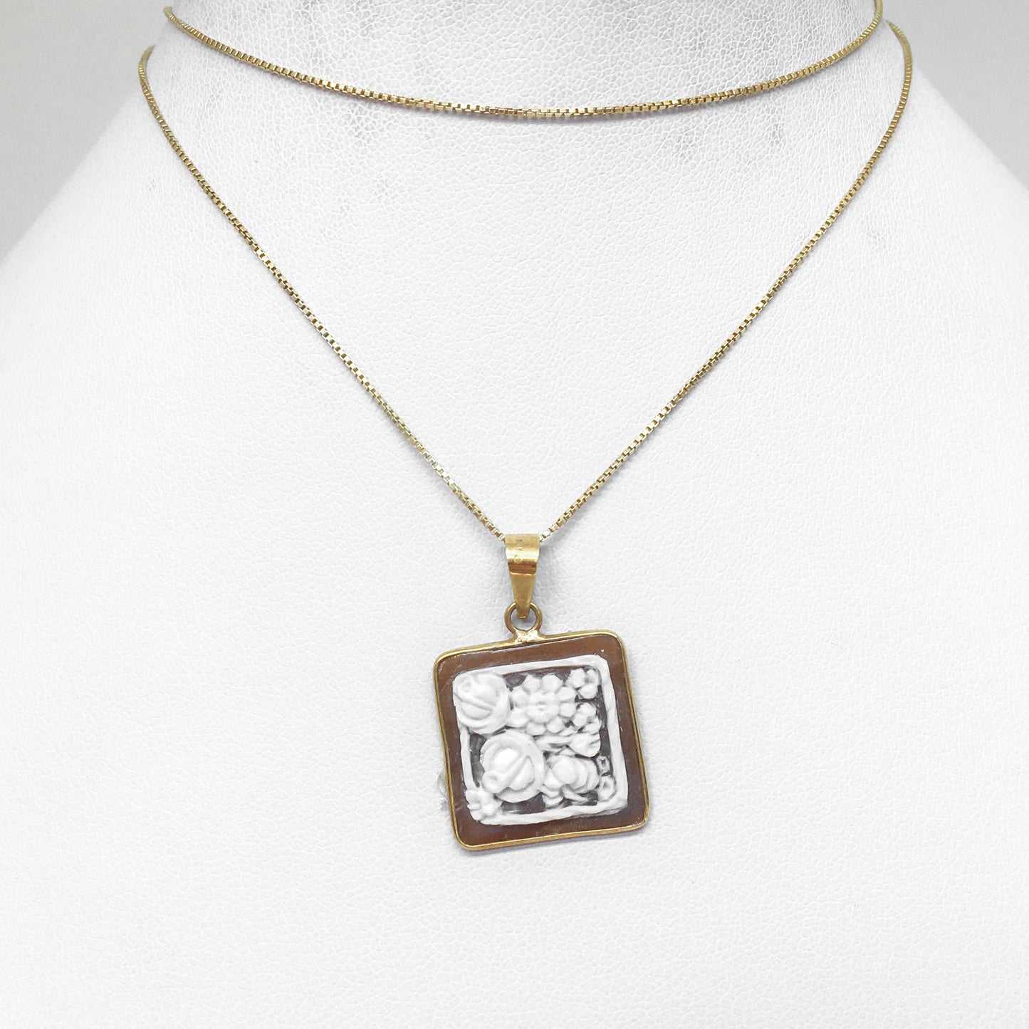 Cameo Pendant Engraving Flowers