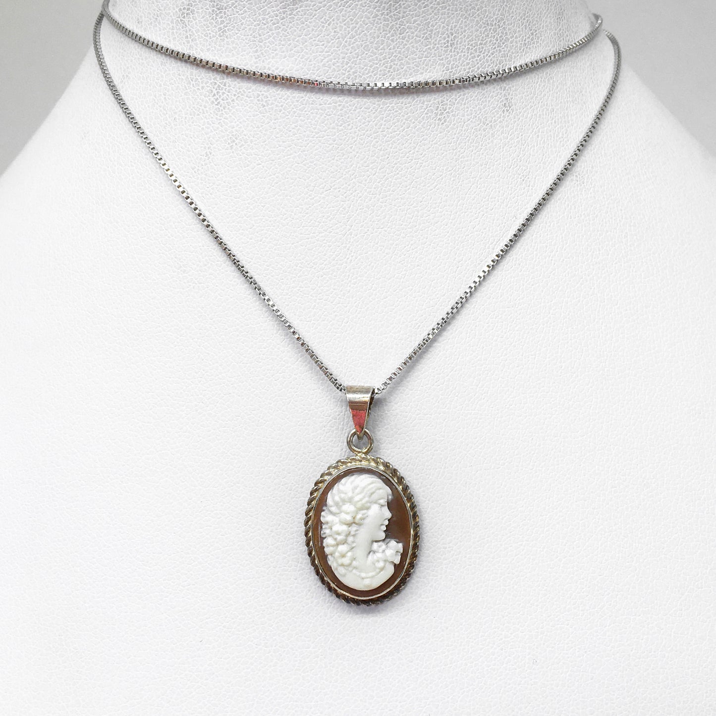 Pendente Cammeo Profilo Donna