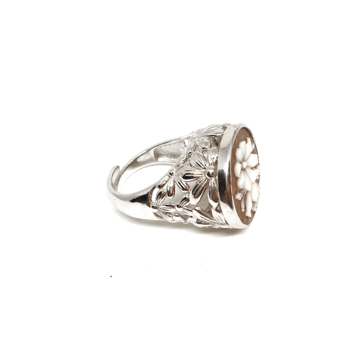 Italian Daisy Cameo Ring Cameo Engraving Flowers