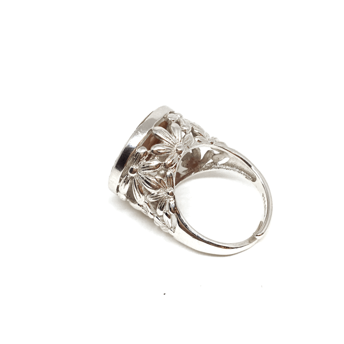 Italian Daisy Cameo Ring Cameo Engraving Flowers