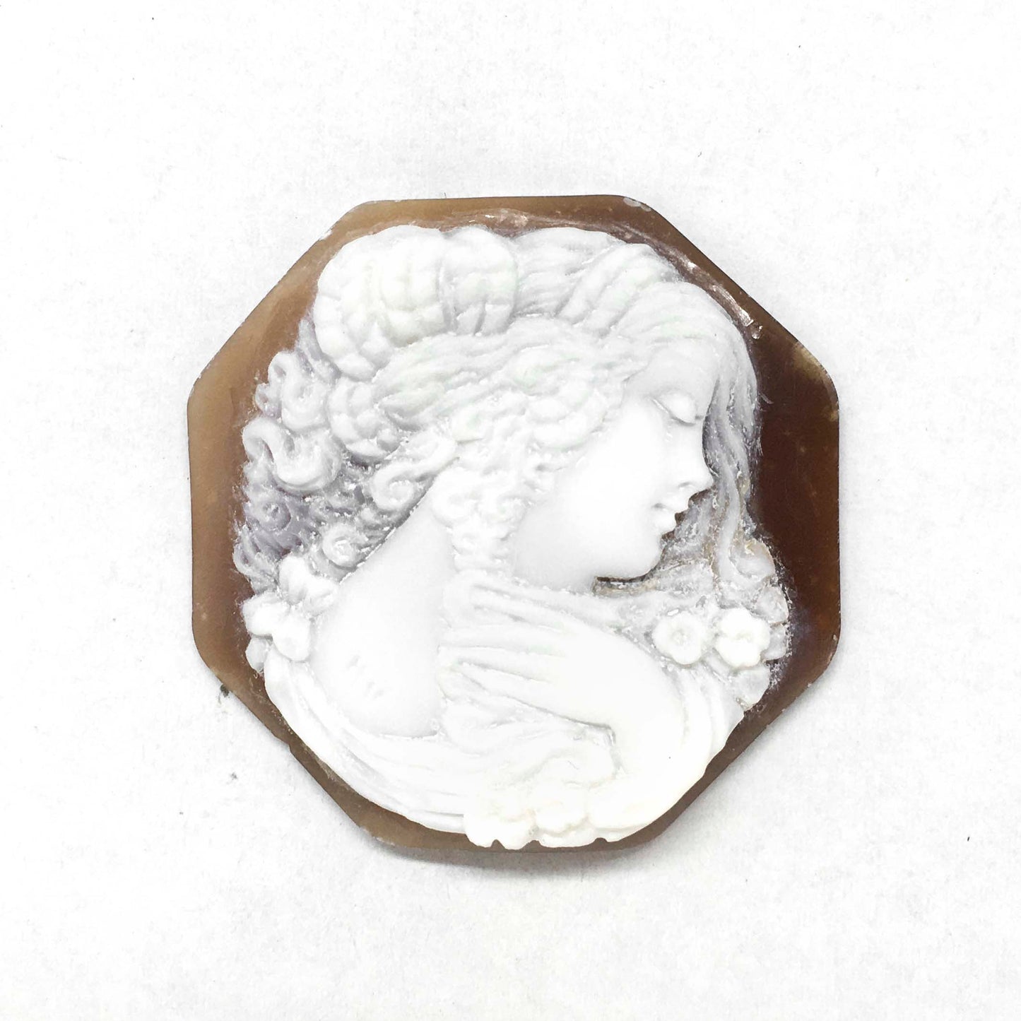Cammeo Artistico con Dettaglio della Mano