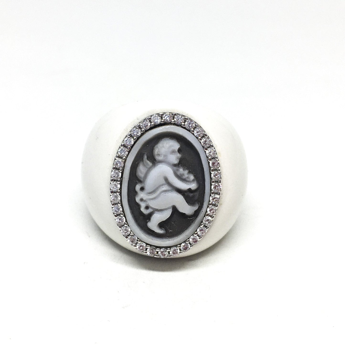 Cameo ring engraved Putto