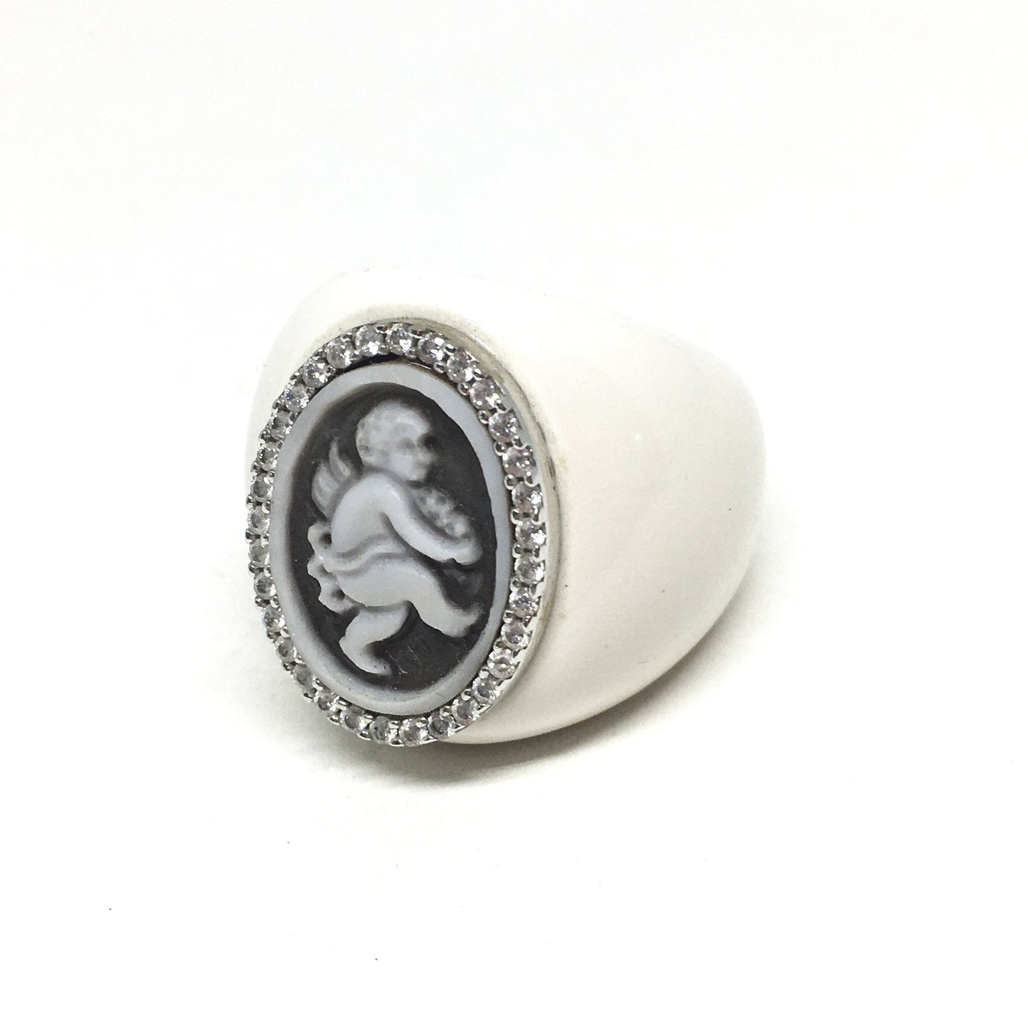 Cameo ring engraved Putto
