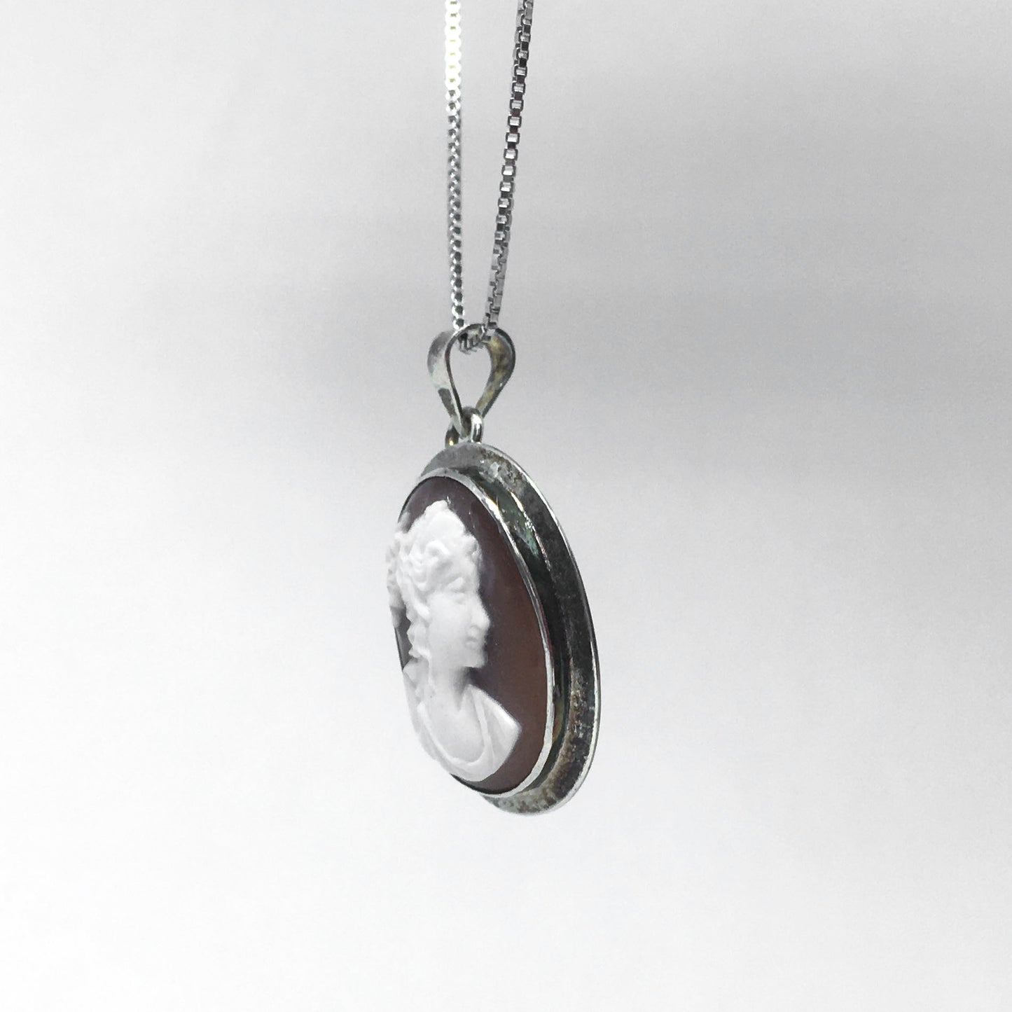 Cameo Pendant Woman Profile
