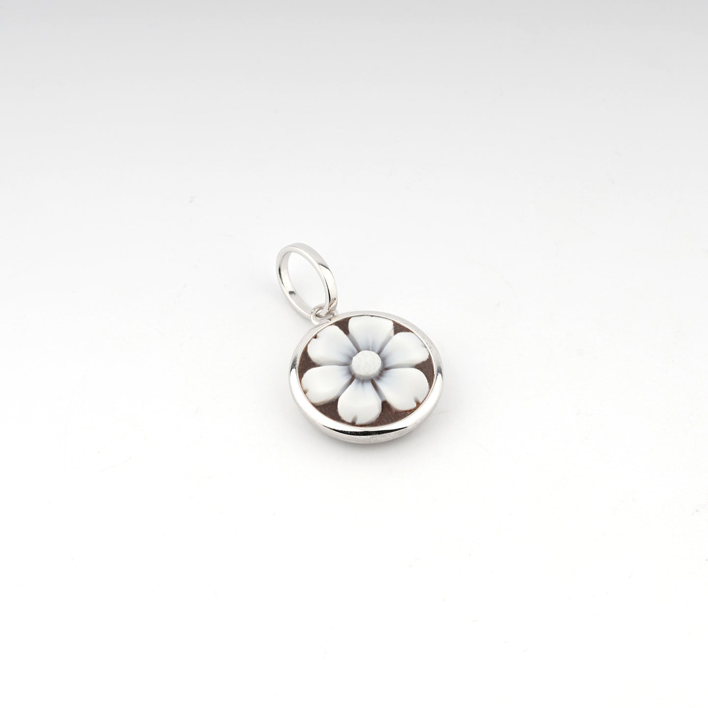 Pendente-Charme-Cammeo-Fiore-Rodio-Bianco