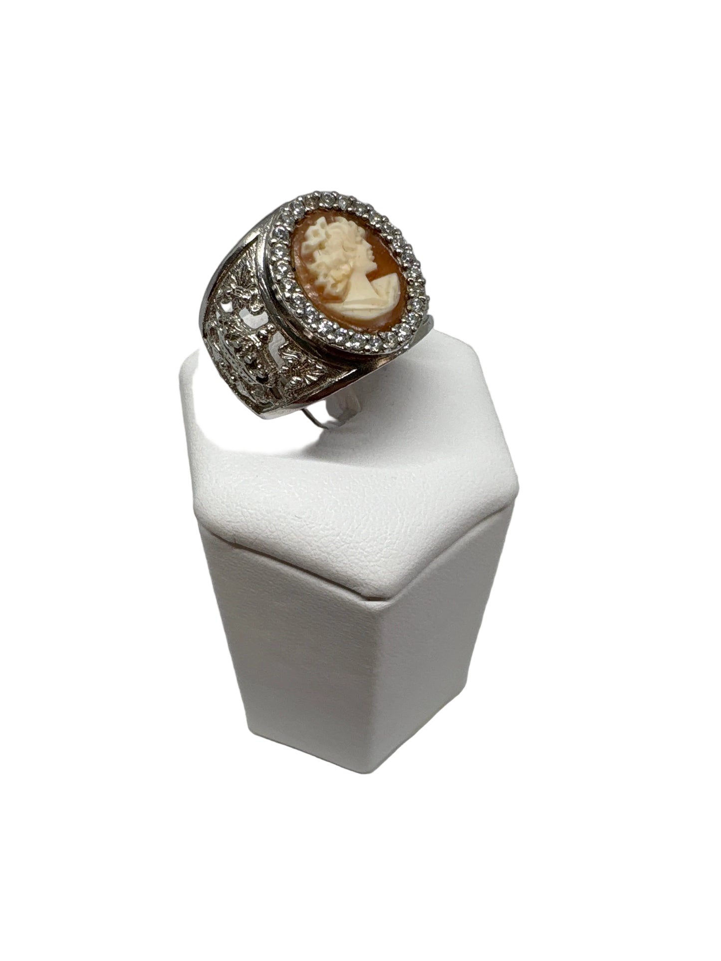 Anello in Cammeo incisione Volto di Donna