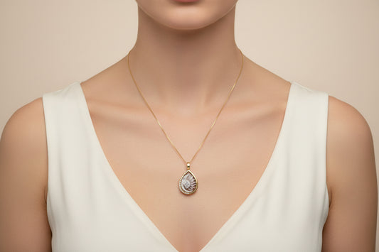 Collana in Cammeo incisione "Sole Luna"