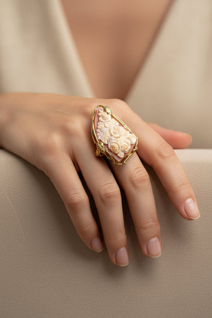 Anello in Cammeo Artistico incisione Fiori