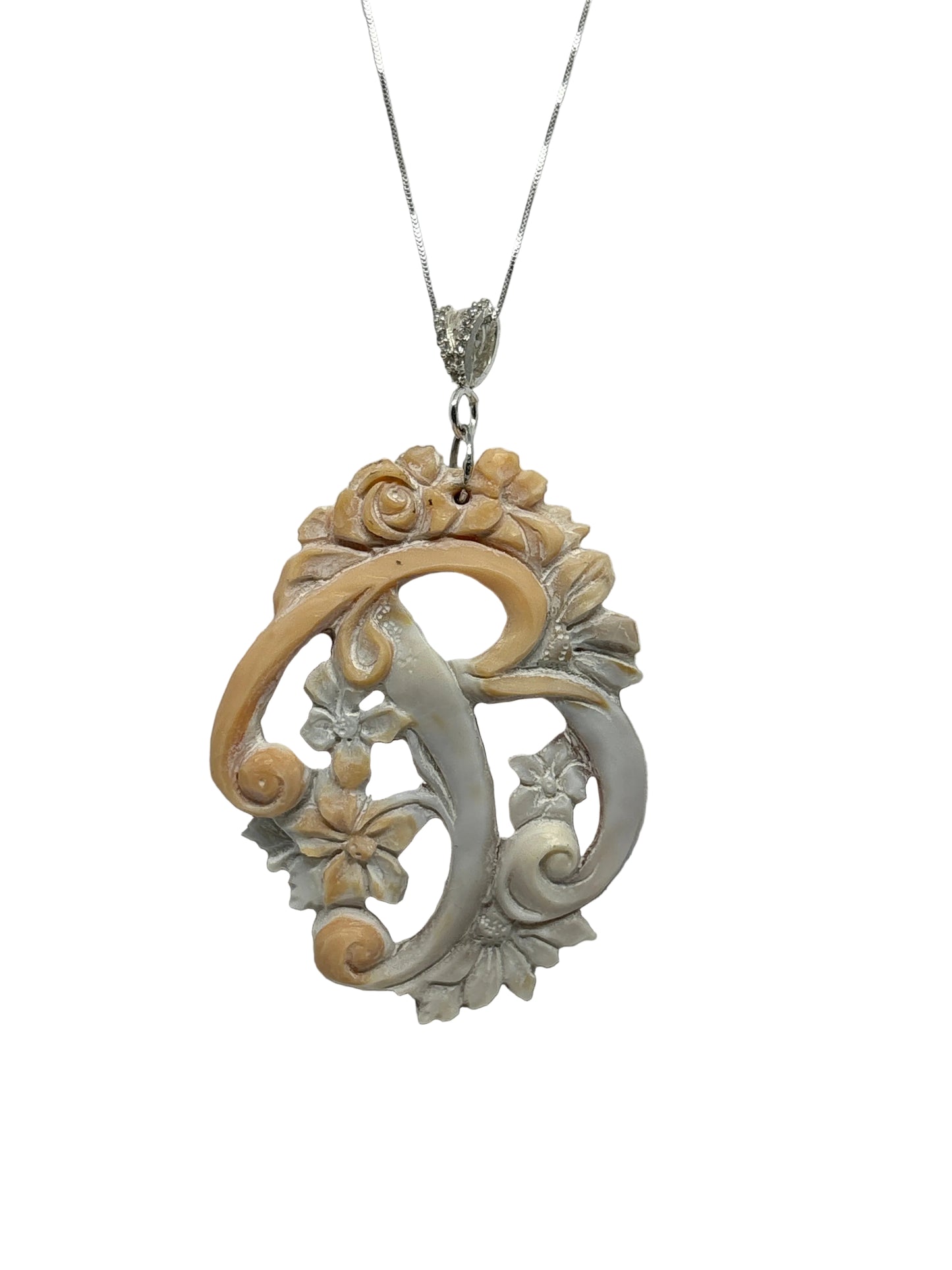 Pendente in Cammeo incisione "Lettera B"