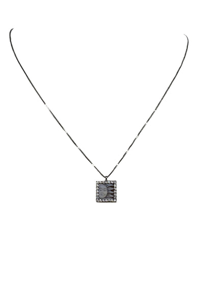 Collana in Cammeo incisione "Sole"