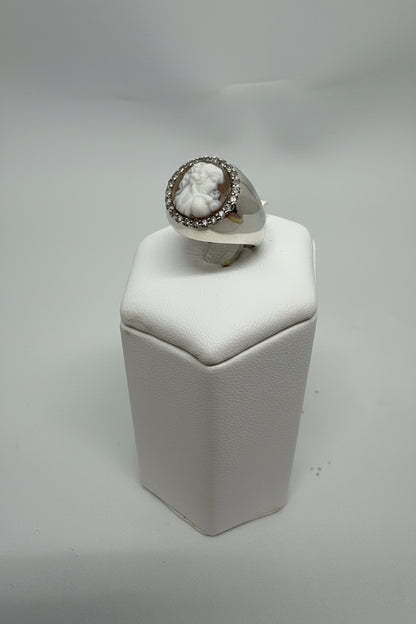 Anello in Cammeo incisione "Volto di Donna"