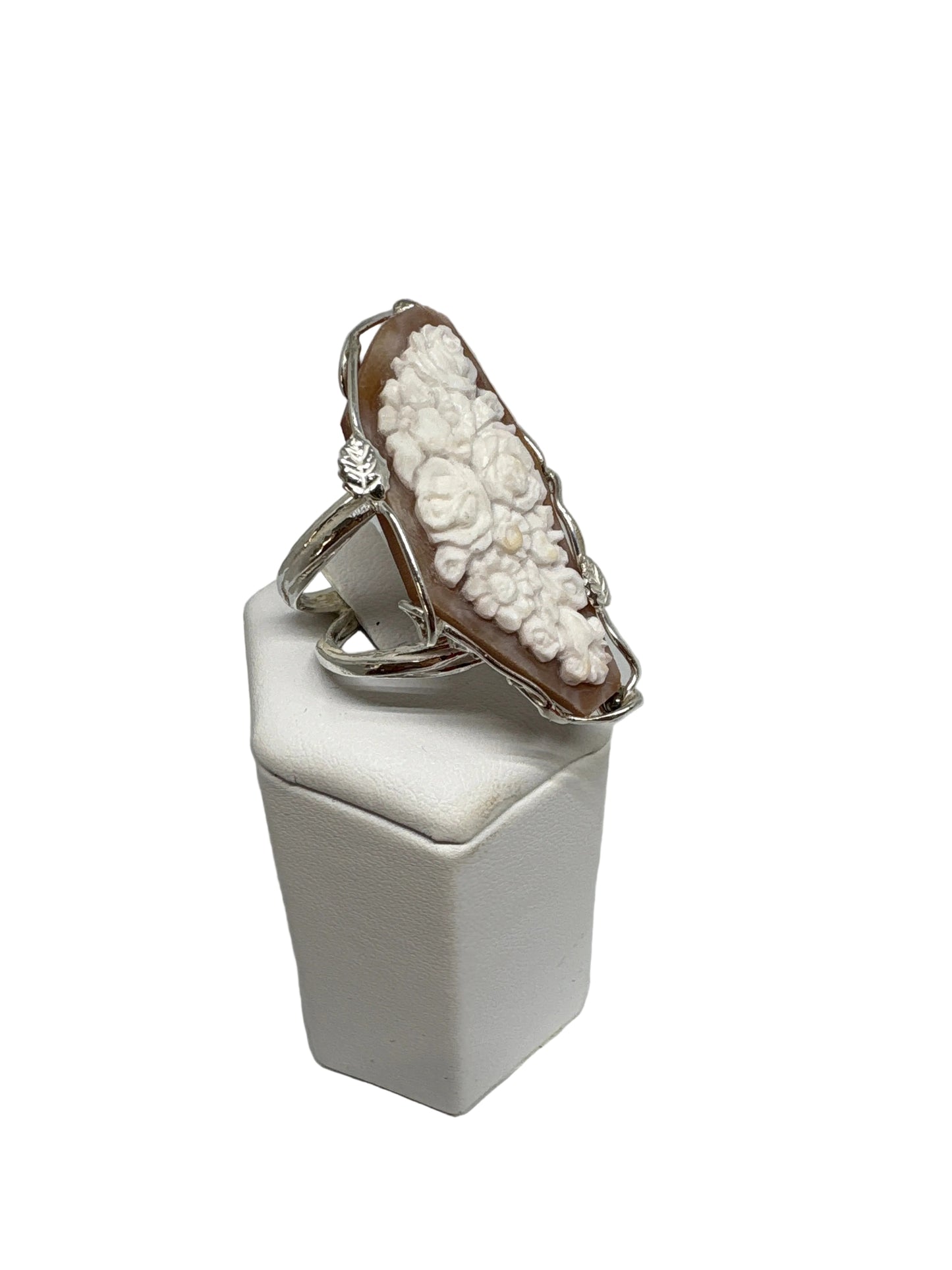 Anello in Cammeo Artistico incisione Fiori