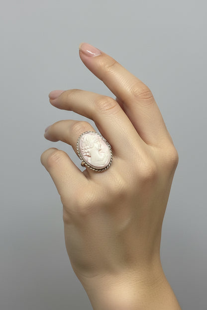 Anello in Cammeo incisione Volto di Donna