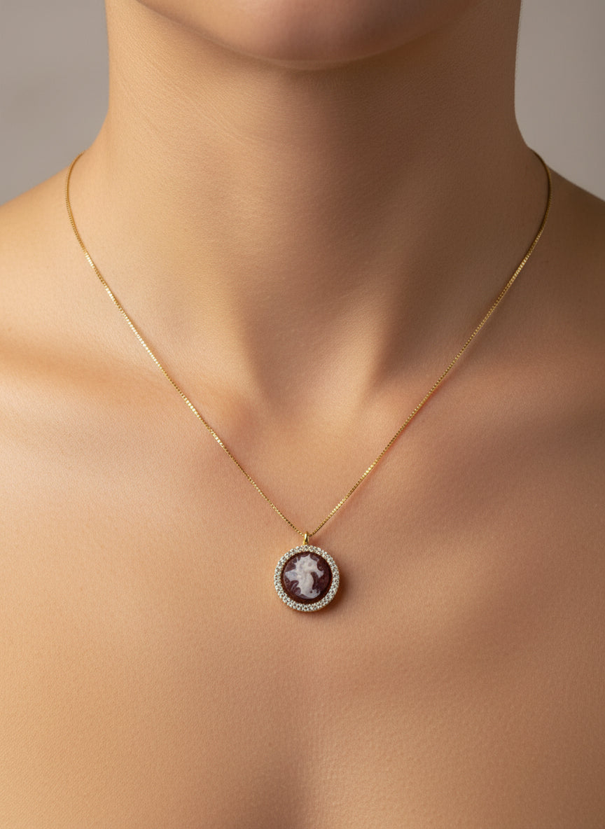 Collana in Cammeo incisione "Cavalluccio Marino"