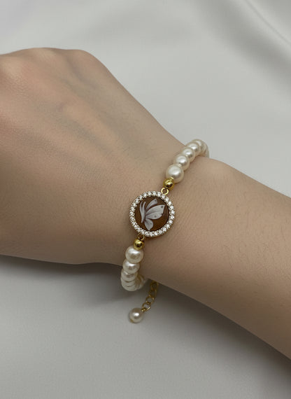 Bracciale in Perle e Cammeo incisione "Fiore"